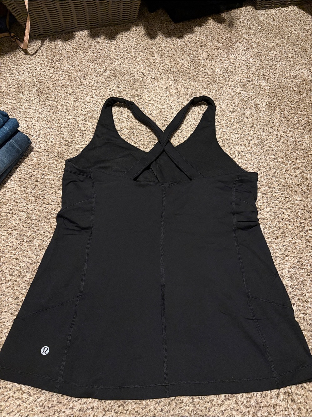 Lululemon Black Cross-Back Active Tank Size 10 built in bra